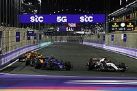 De Vries musi atakować