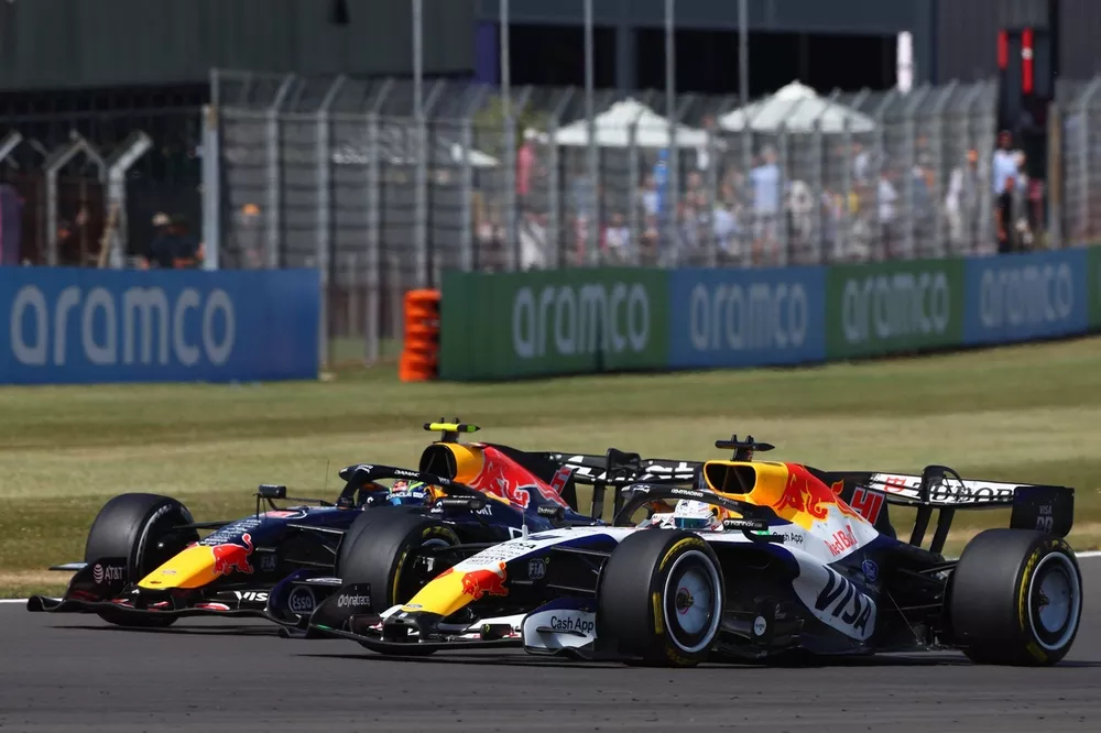 Arvid Lindblad, Racing Bulls, Isack Hadjar, Red Bull Racing