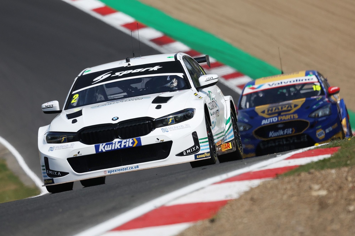 BTCC Brands Hatch: De Leon and Ingram looking strong in free practice