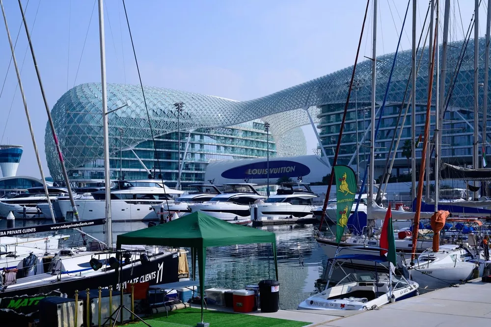 Abu Dhabi Yas Marina hotel