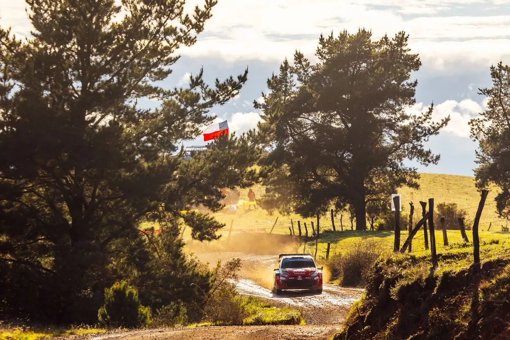 Oliver Solberg, Elliott Edmondson, Toyota Gazoo Racing WRT Toyota GR Yaris Rally1