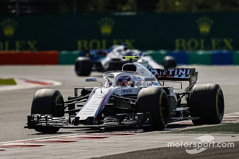 Sergey Sirotkin, Williams FW41, y Lance Stroll, Williams FW41