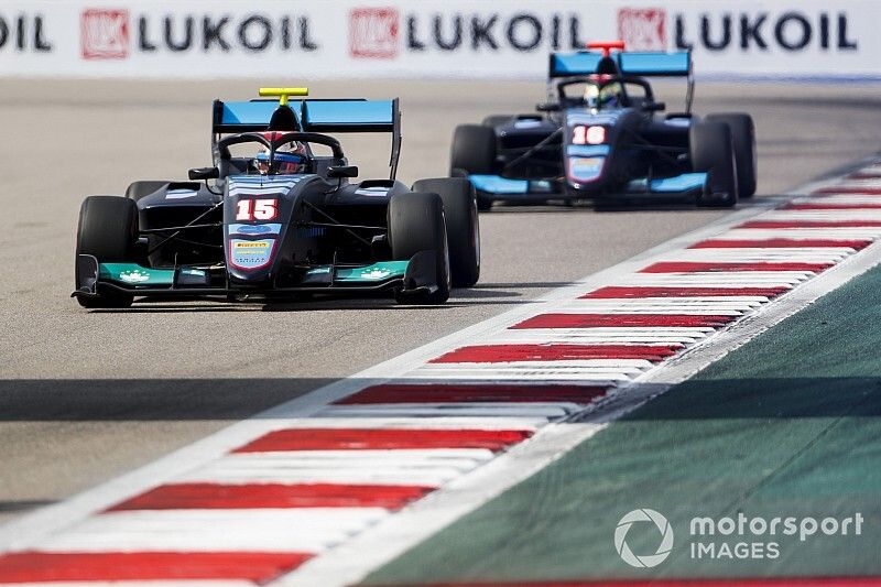 Federico Malvestiti, Jenzer Motorsport precede Andreas Estner, Jenzer Motorsport