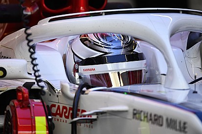 Raikkonen volta pagina: non c'è più il rosso sul casco per i Test Pirelli di Abu Dhabi