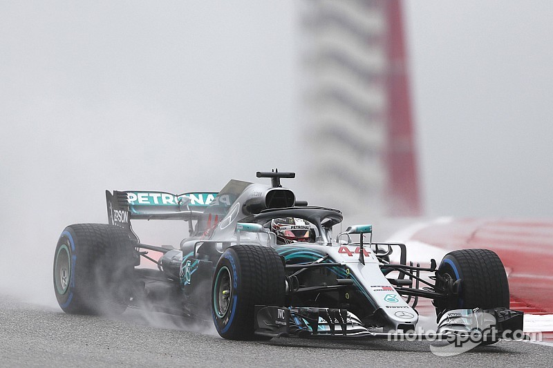 Hamilton lidera una primera práctica mojada en Austin