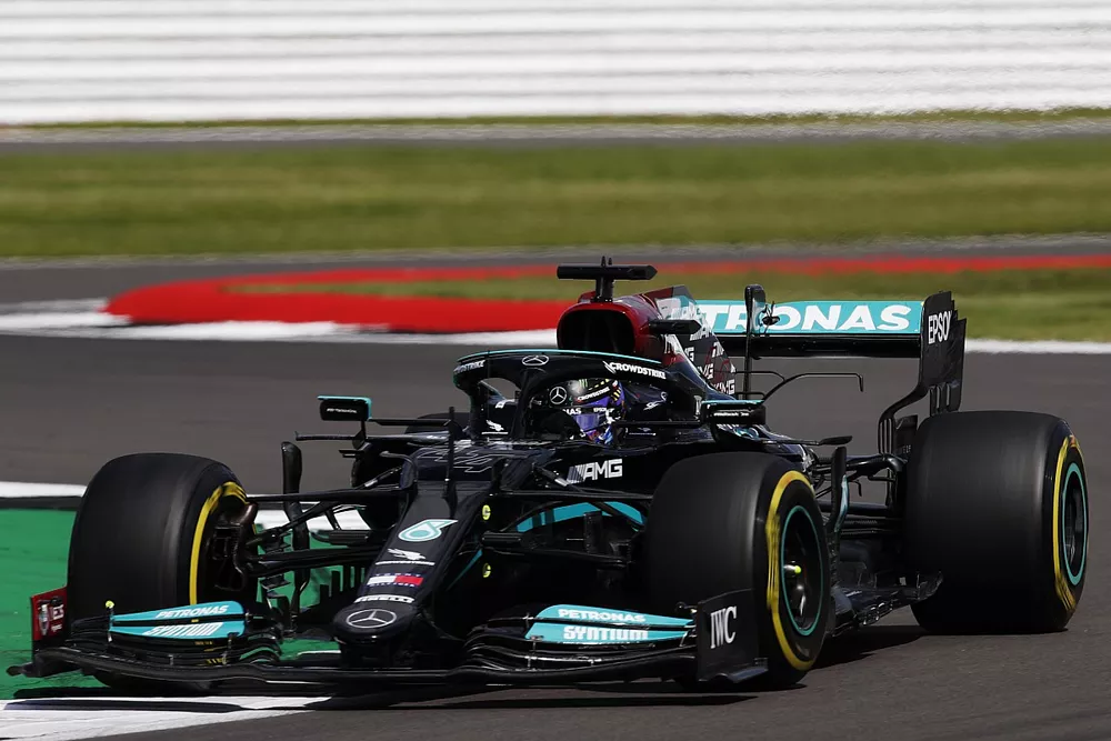 Lewis Hamilton, Mercedes W12