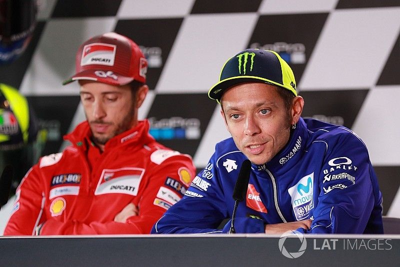 Andrea Dovizioso, Ducati Team, Valentino Rossi, Yamaha Factory Racing