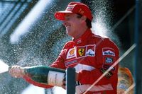 El d&iacute;a que Eddie Irvine sorprendi&oacute; y se convirti&oacute; en ganador con Ferrari en la F1