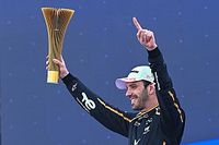 Vergne resiste y gana la carrera de Fórmula E en India