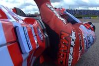 V&iacute;deo: M&aacute;rquez arranca el fin de semana en Sachsenring con ca&iacute;da