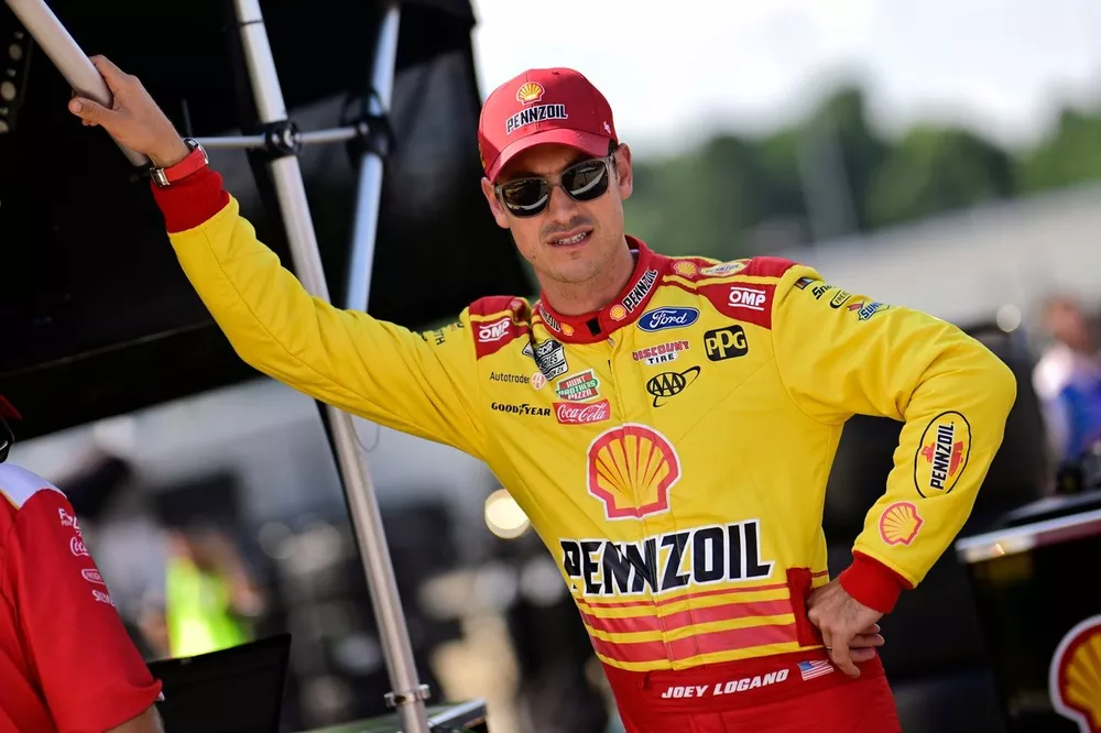Joey Logano, Team Penske, Shell Pennzoil Ford Mustang