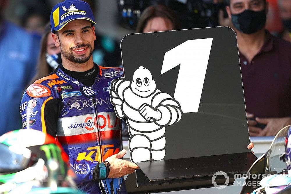 Ganador de la pole Miguel Oliveira, Red Bull KTM Tech 3