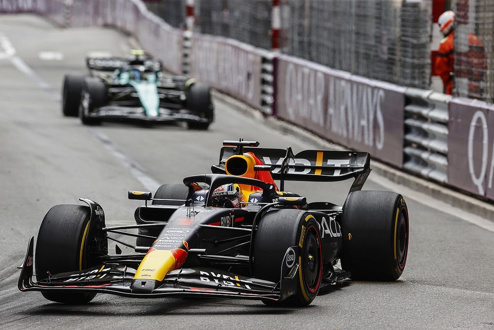 Max Verstappen, Red Bull Racing RB19, Fernando Alonso, Aston Martin AMR23
