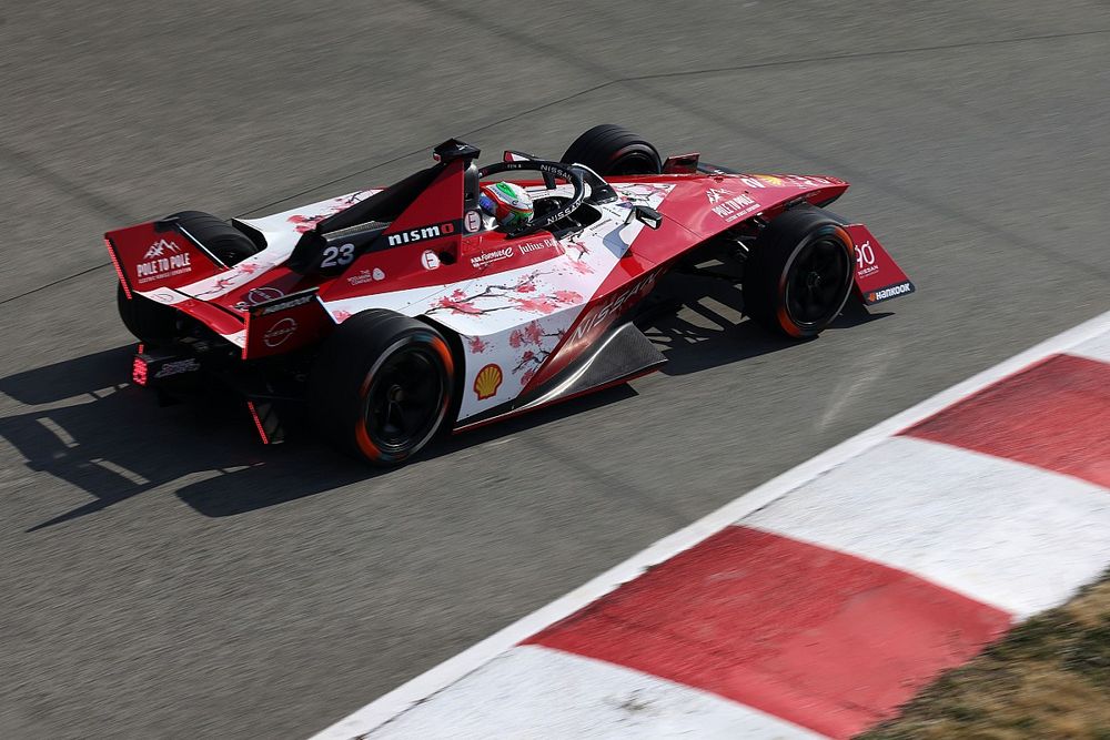 Sacha Fenestraz, Nissan