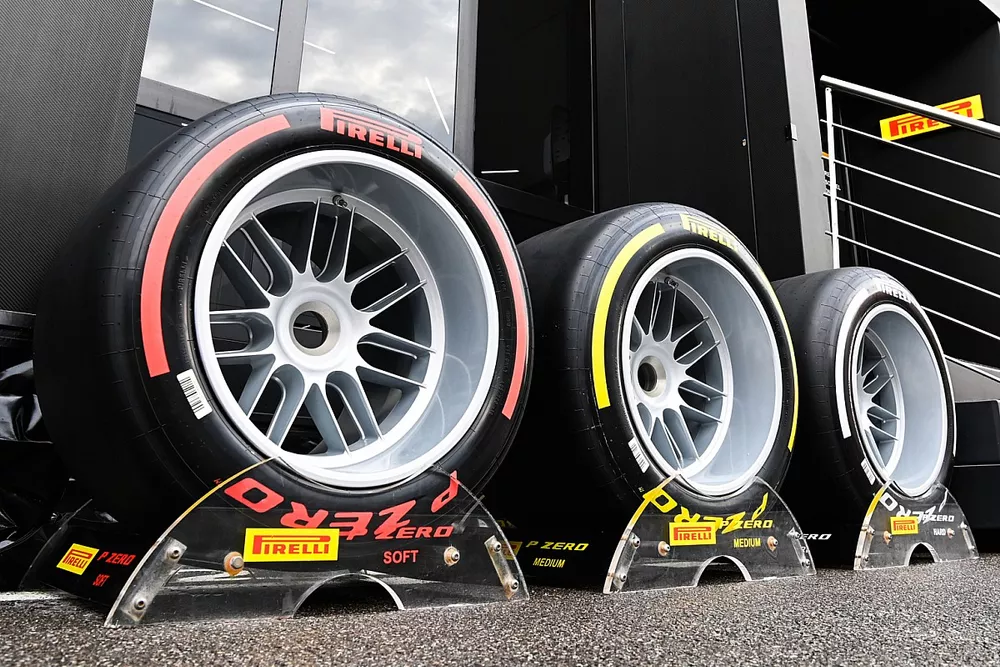 Tyres outside of the Pirelli motorhome