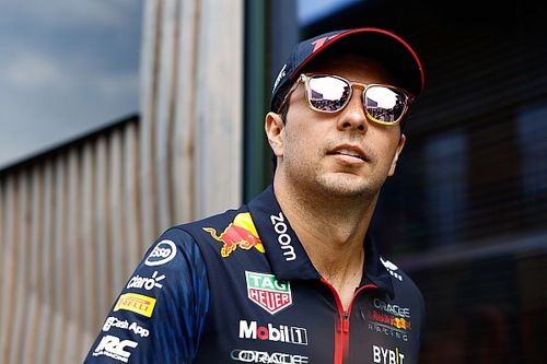 Red Bull pide a Checo Pérez mejorar para pensar en asiento de 2025