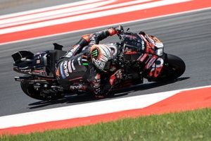 MotoGP: Bezzecchi se recupera de largada ruim, passa Aldeguer no fim e vence a sprint da Indonésia; Márquez é 7º