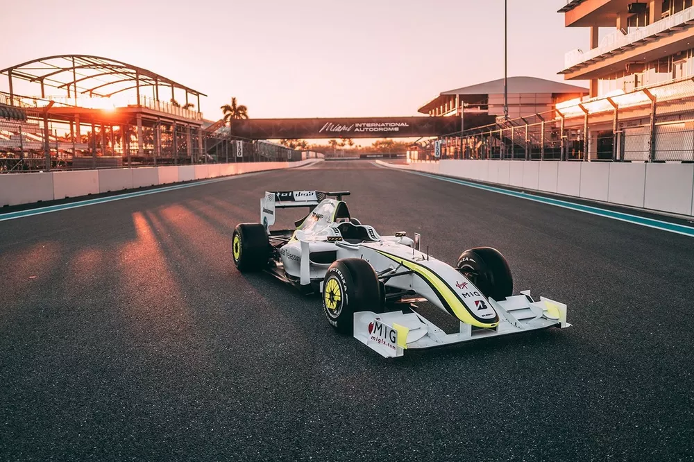 ブラウンGP BGP 001 ジェンソンバトン F1王者バトンのブラウンGP 001、オークションで高額落札……その額、約5