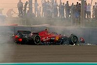 VIDEO: Sainz sufre fuerte accidente en la FP2 en Abu Dhabi