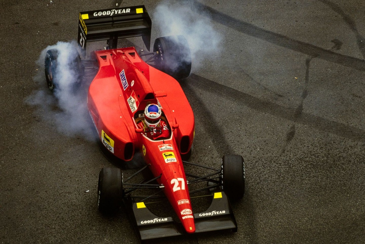 Un peu d'argent de côté ? Une Ferrari V12 de Jean Alesi aux enchères