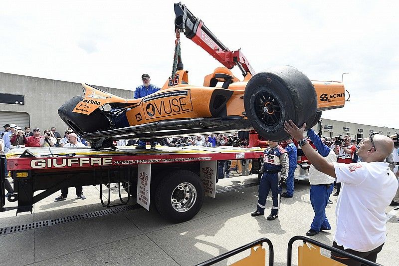 El coche accidentado de Fernando Alonso