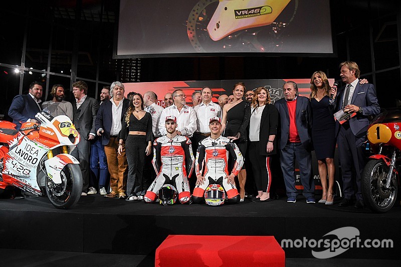 Vernissage à Milan pour l'alliance entre les équipes de Moto2 MV Agusta et Forward Racing