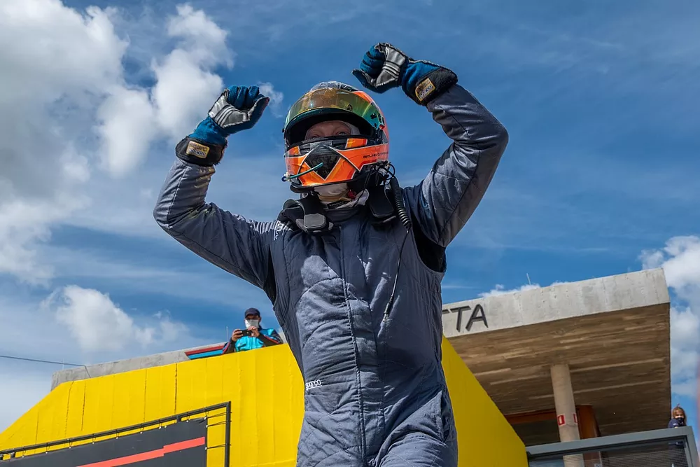Bruno Campos celebra vit&oacute;ria na etapa do Velocitta da GT Sprint Race 2021
