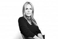 Hamilton contrata a la famosa manager Penni Thow