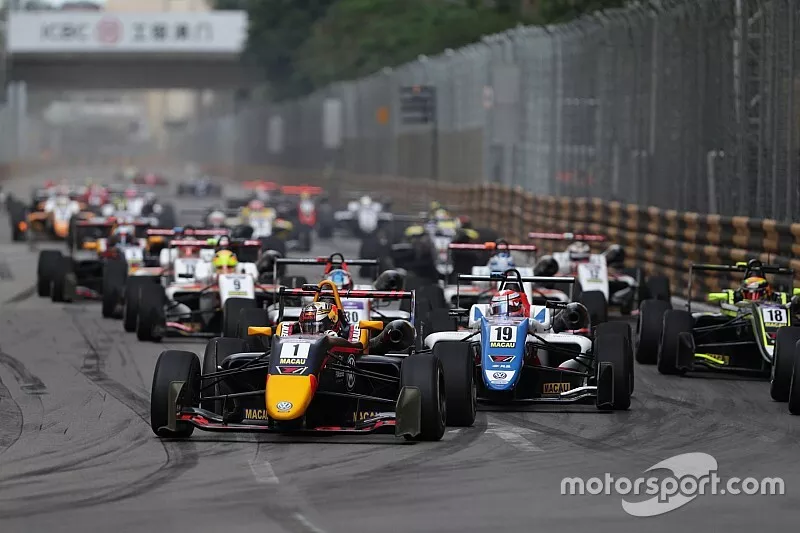 La largada, Dan Ticktum, Motopark Academy