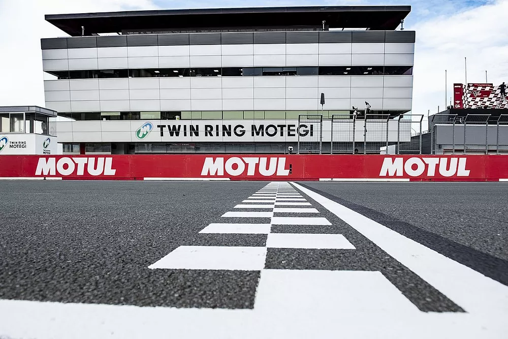 La ligne de départ/arrivée du circuit de Motegi