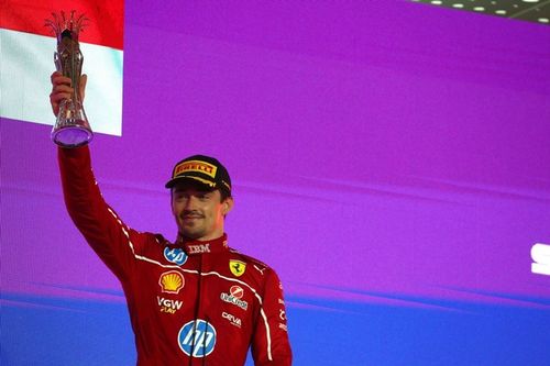 F1: Leclerc iguala marco de Alonso na Ferrari... mas levou quase o dobro do tempo