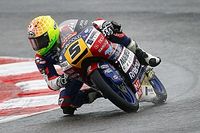 Aplastante triunfo de Fenati en la lluvia