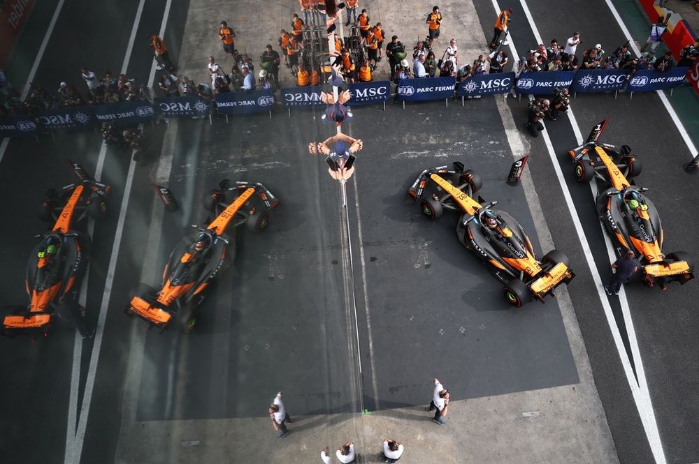 Lando Norris, McLaren, Oscar Piastri, McLaren