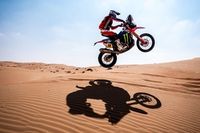 Dakar 2025: Schareina gana la etapa 11 por 33 segundos sobre Luciano Benavides