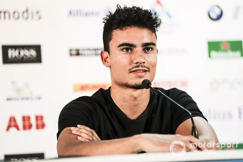 Pascal Wehrlein, Mahindra Racing, lors de la conf&eacute;rence de presse