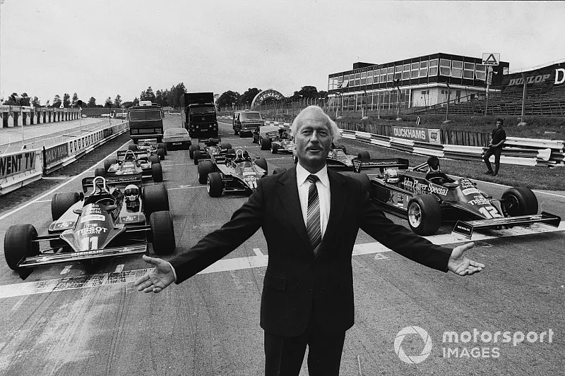 Colin Chapman, avec les F1 du Team Lotus