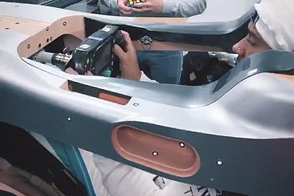 Mercedes a dévoilé le moulage de baquet de Hamilton