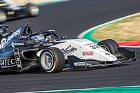 Vidales: "Se puede luchar a&uacute;n por el t&iacute;tulo de la F&oacute;rmula Renault"