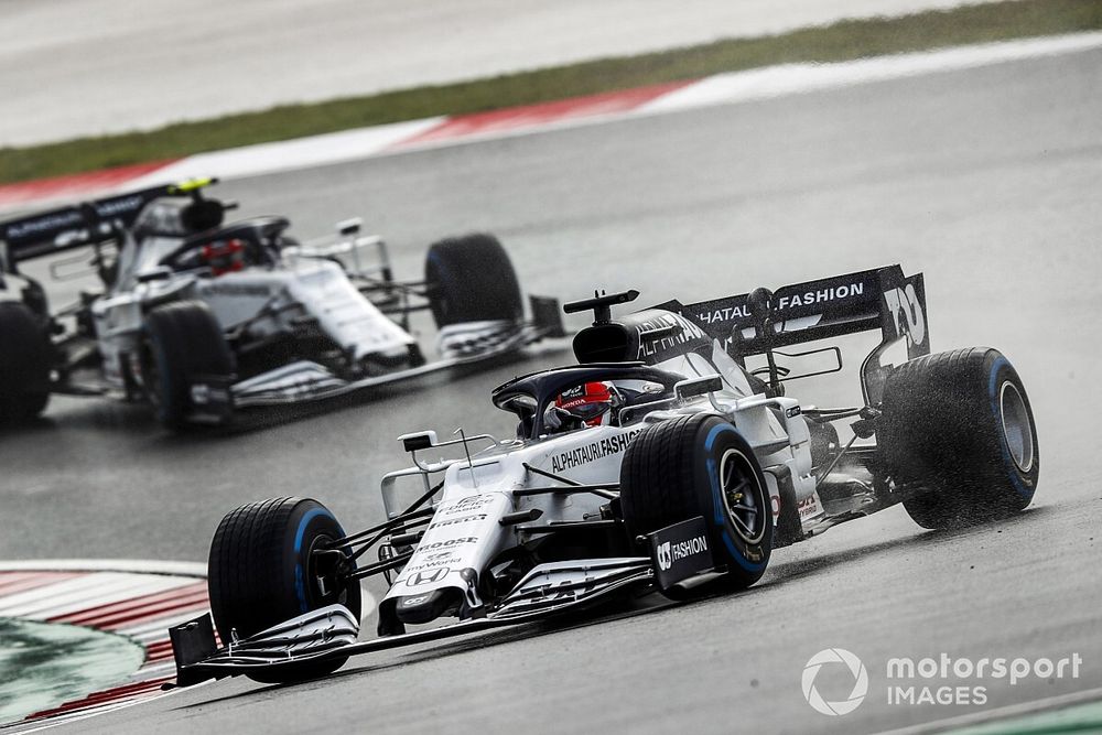 Daniil Kvyat, AlphaTauri AT01, Pierre Gasly, AlphaTauri AT01