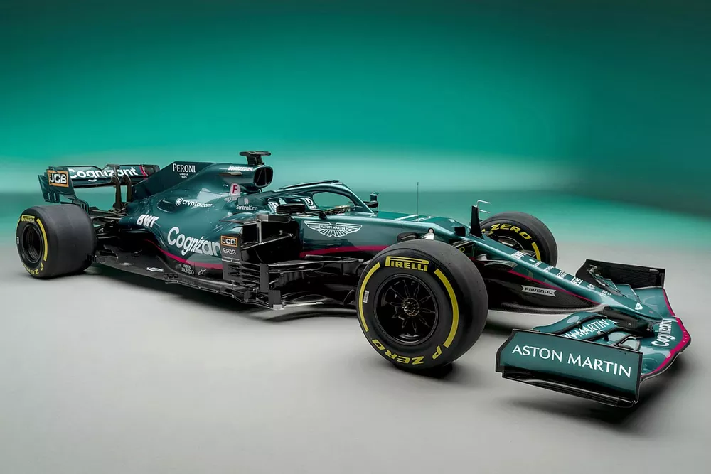 تفاصيل سيارة أستون مارتن 