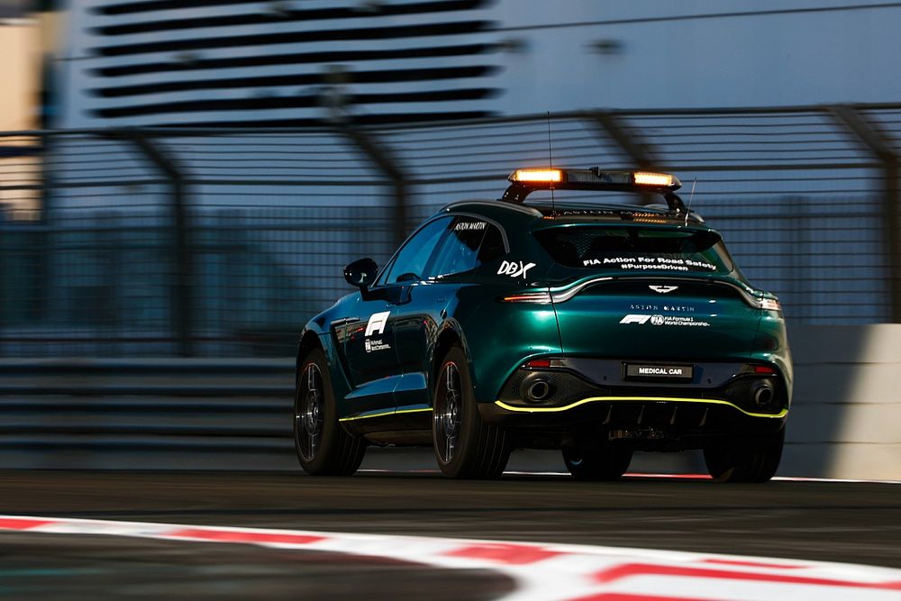 El coche médico Aston Martin DBX