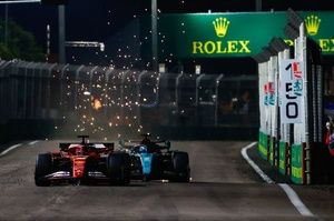 レッドブルのF1日本GP盛り上げるふたつの企画！ 特製ステッカー