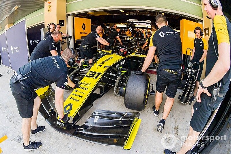 Esteban Ocon, Renault F1 Team R.S. 19 