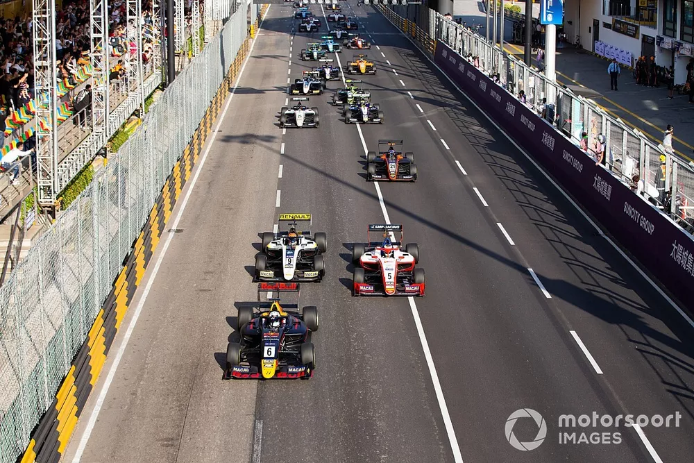 Arrancada, J&uuml;ri Vips, Hitech Grand Prix