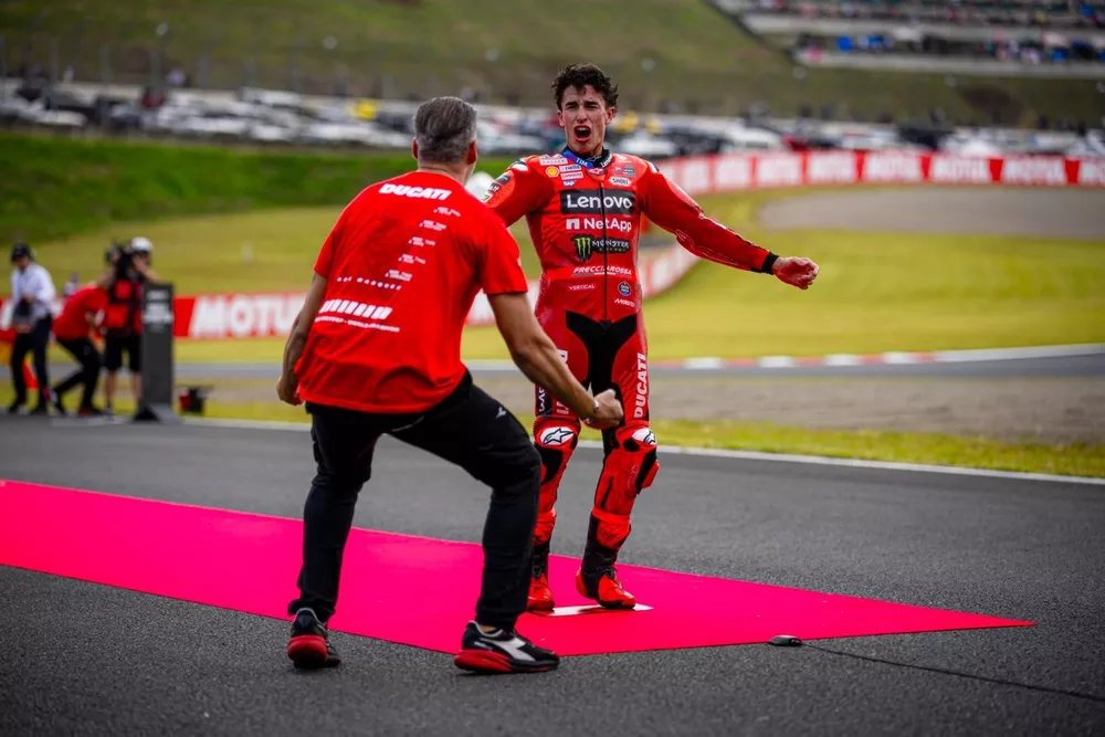 Marc Marquez, Ducati Team, c&eacute;l&egrave;bre son titre