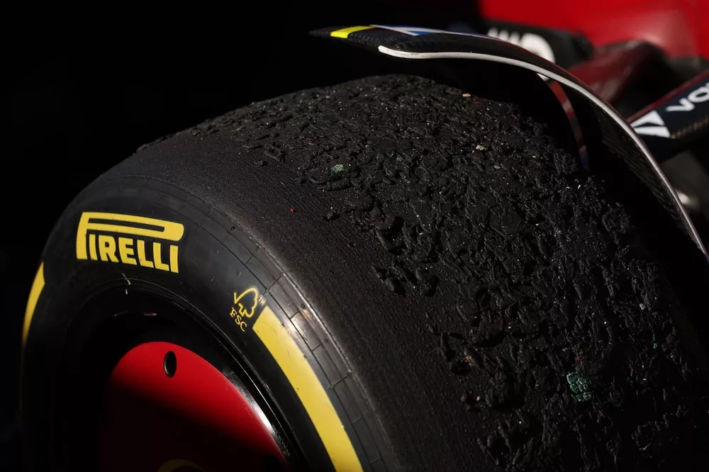 Pneu de Charles Leclerc, Ferrari