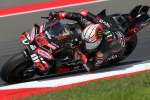 MotoGP: Bezzecchi destrói concorrência e conquista pole na Indonésia