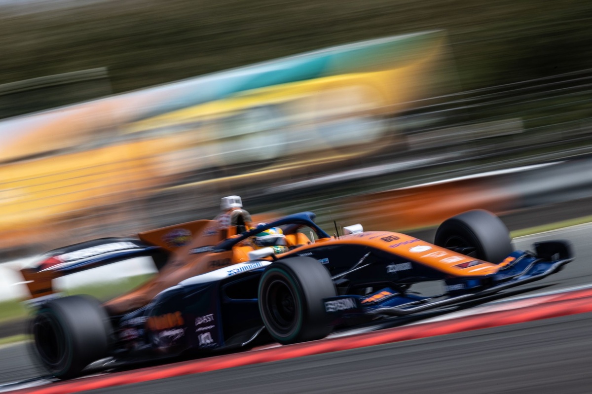 1/10 フォーミュラ即走行可 NAKAJIMA RACINGがワンツー発進！ Jujuはトラブルでストップ｜スーパー