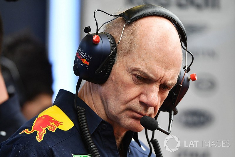 Newey houdt vertrouwen: