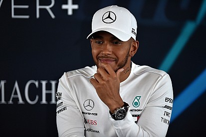 Hamilton: „Én vagyok a legjobb, és ezt a Mercedes is tudja…”